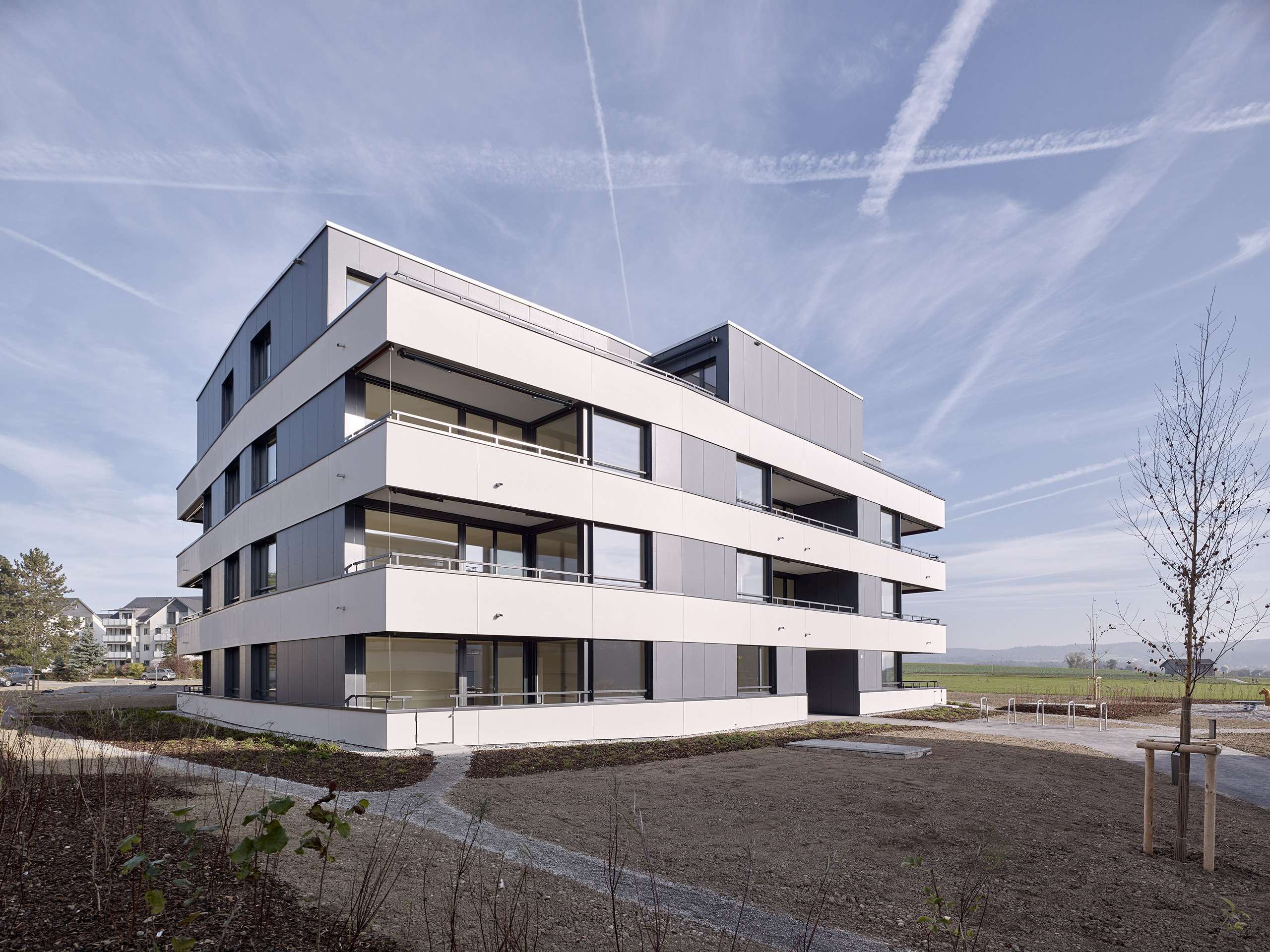 E18686 Alpa 080412p SCREEN